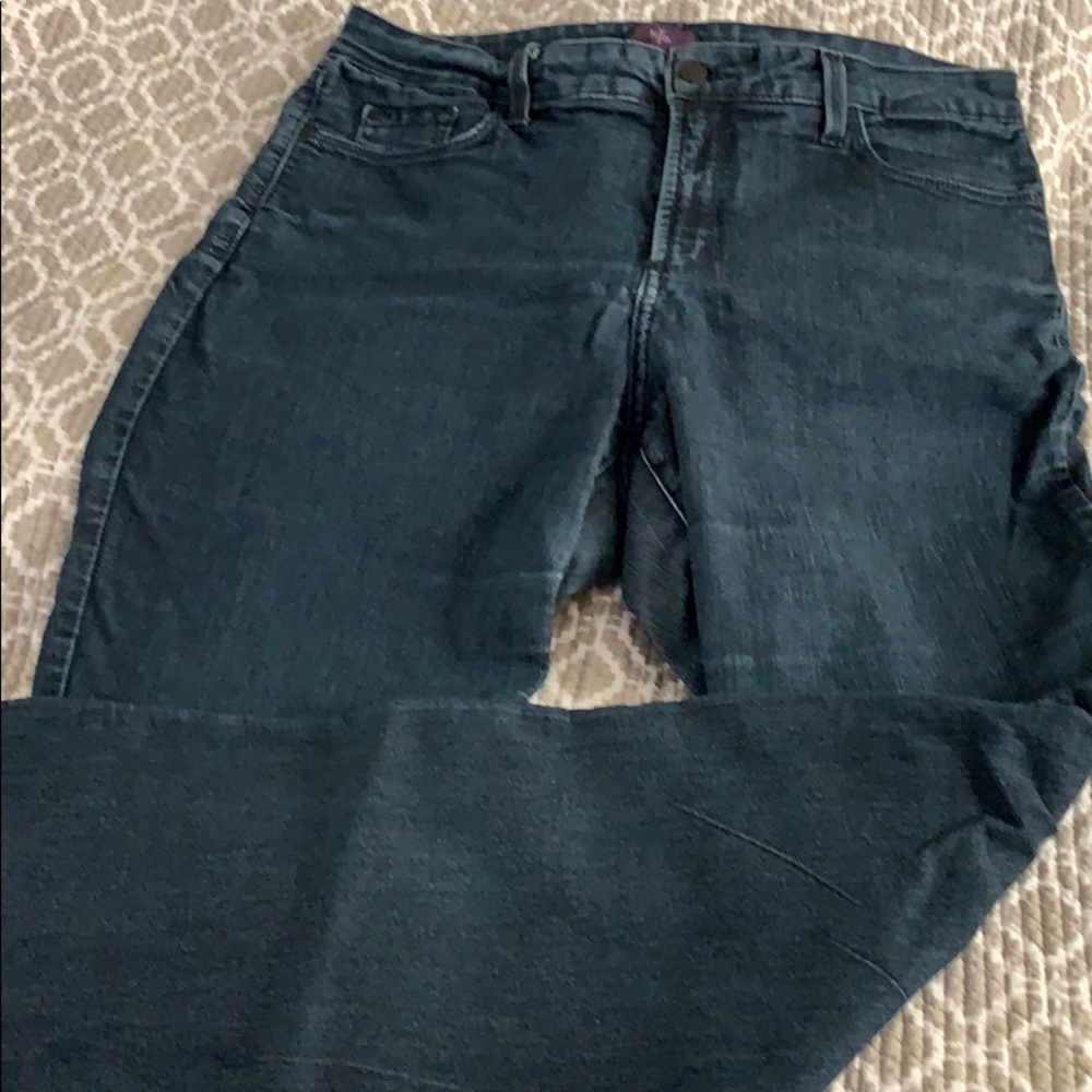 Jeans - Picture 2 of 3